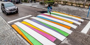 這個藝術家把西班牙的斑馬線都重新設計，現在城市裡的人都變得超喜歡走路了！