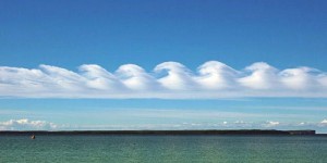 十種你絕對沒看過的奇怪雲層...乳房雲，這什麼怪東東...